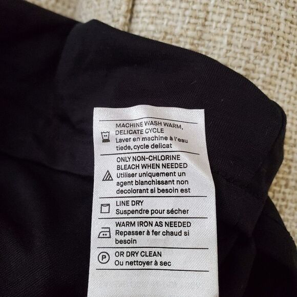 Vince Sleeveless Turtleneck Top size Small in Black - Picture 12 of 12